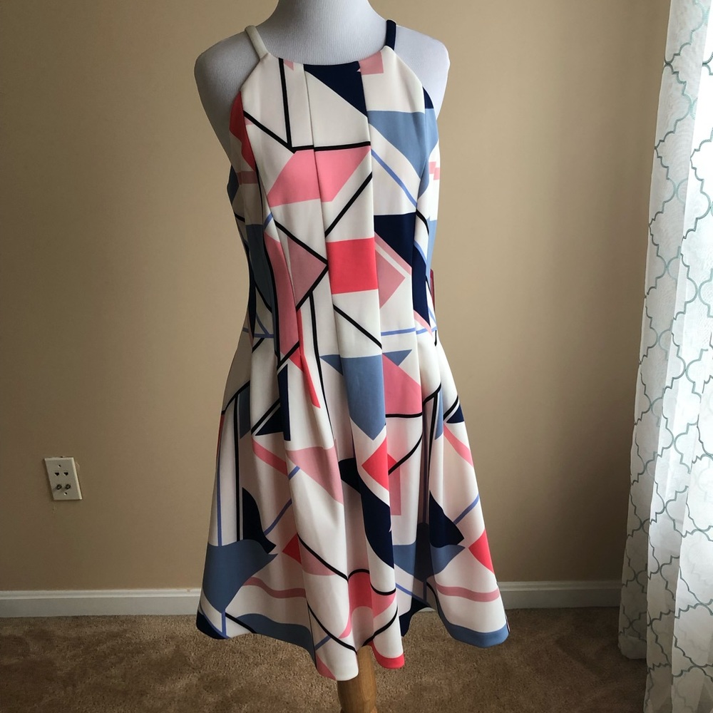 Abstract dress - Picture 1 of 6